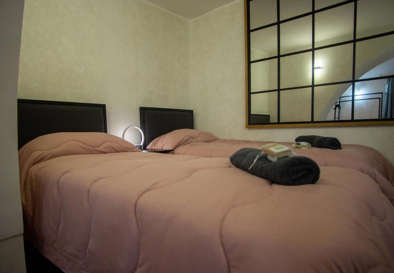 Casa Colombo - The Fab Stay Brindisi Buitenkant foto